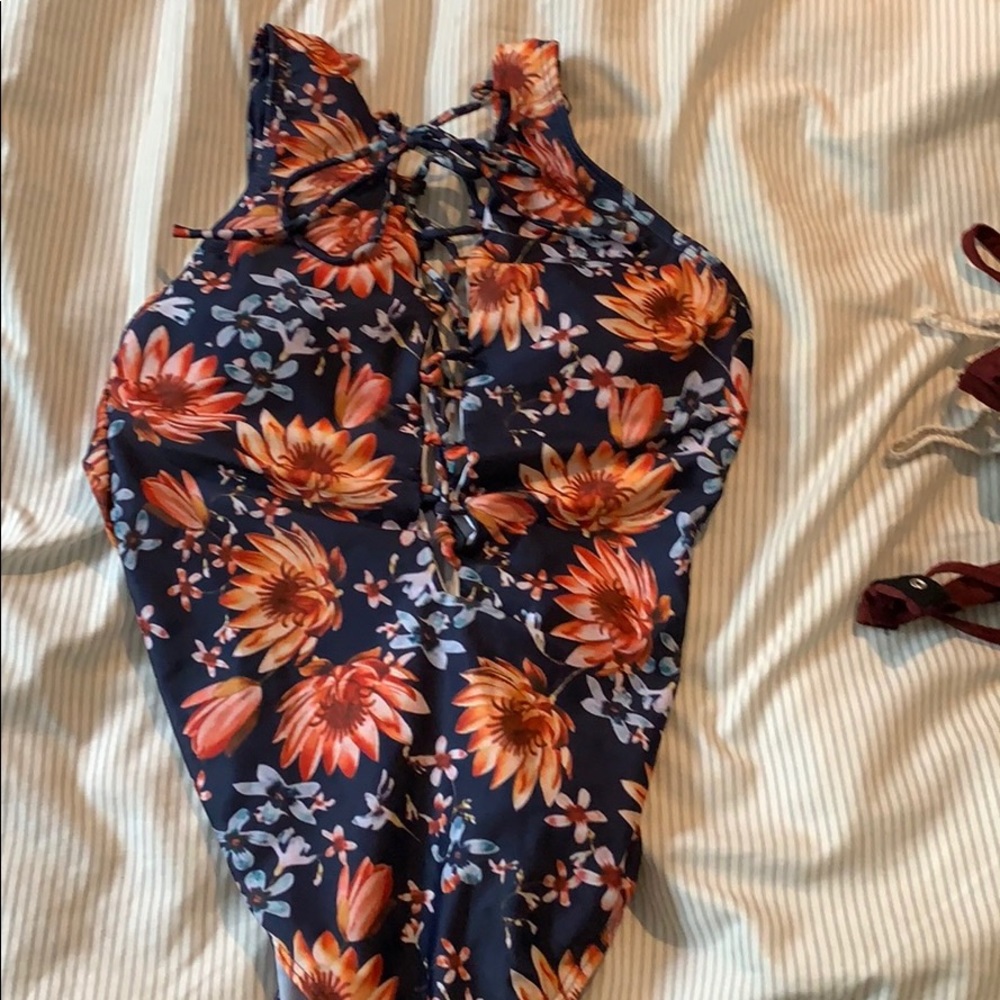 Swim suit